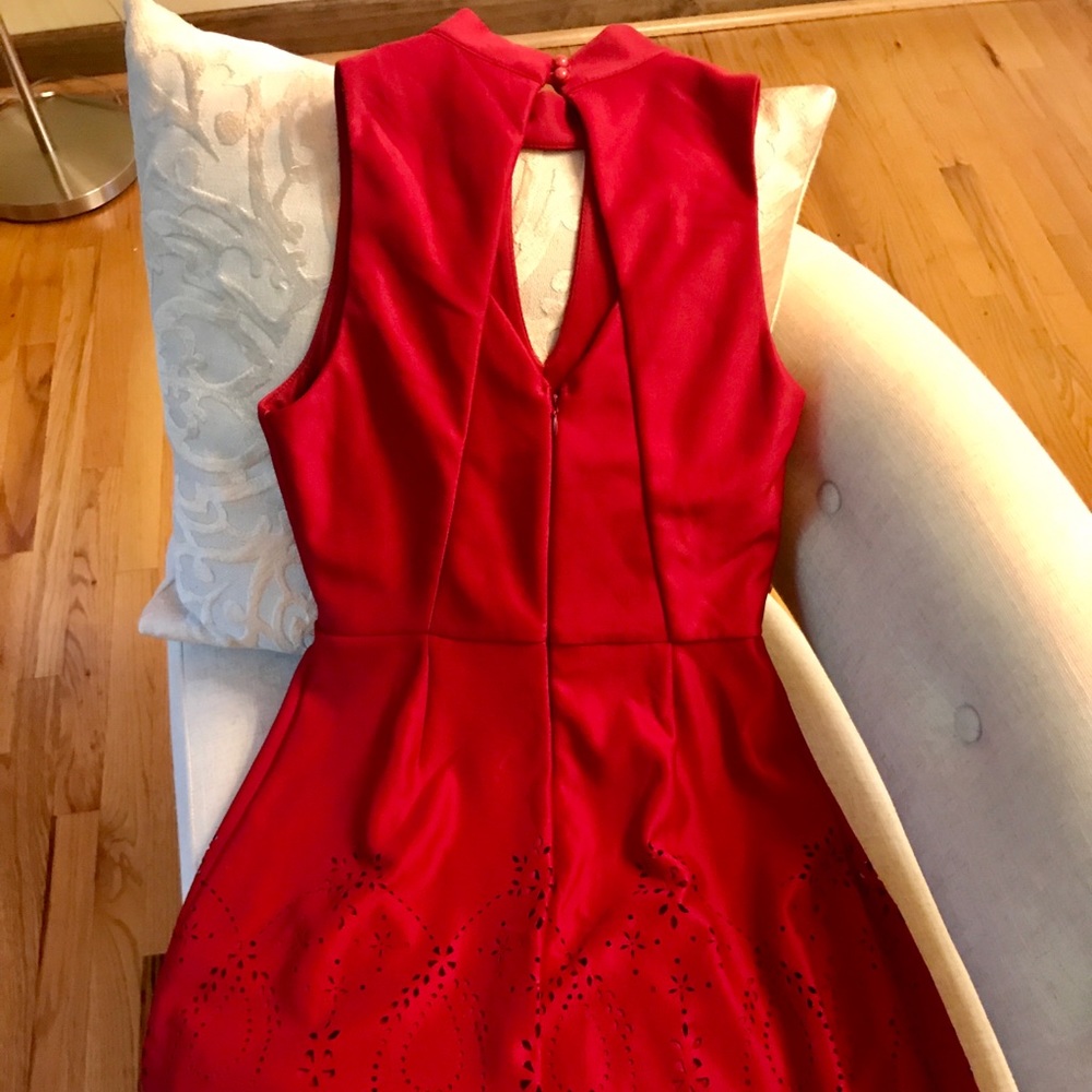 Red cut out dress, Sz M - Picture 2 of 4